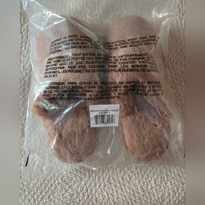 NWT FAUX FUR SLIPPERS French Rose Size M